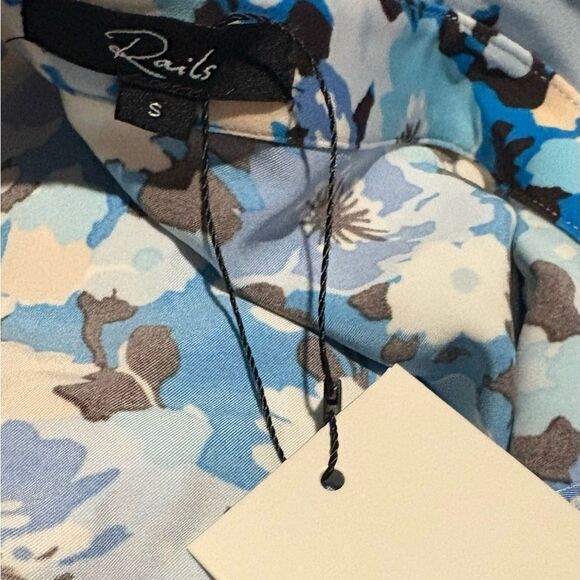 Rails Blue Floral Button Down Shirt small NWT - Picture 2 of 2